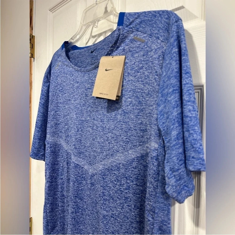 Nike Men’s S Small Dri-FIT Rise 365 Running Top T-Shirt Performance Blue NWT - Picture 2 of 7